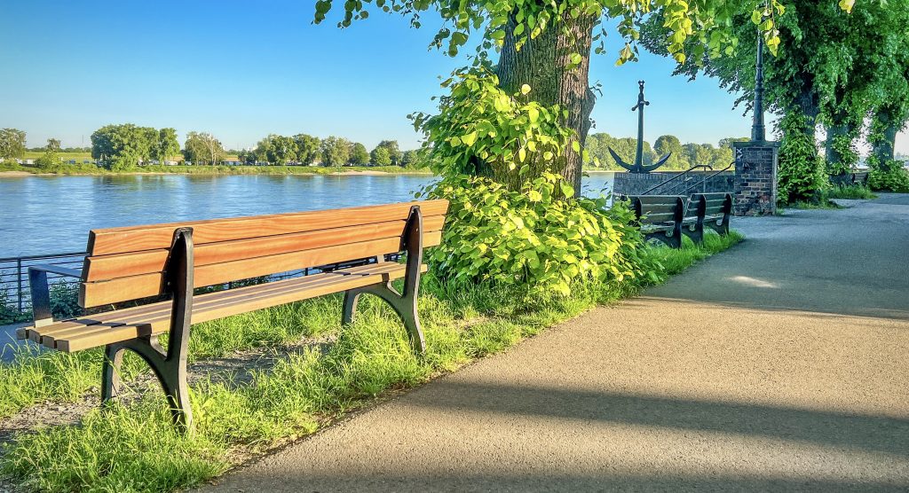 Motiv, Bild, Fotografie, Stadtteil Kaiserswerth Düsseldorf am Rhein, Burgallee am Morgen