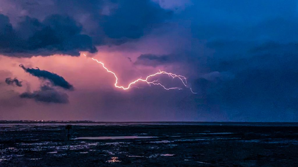 Motiv, Bild, Foto, Fotografie, Gewitter in Dangast am Jadebusen