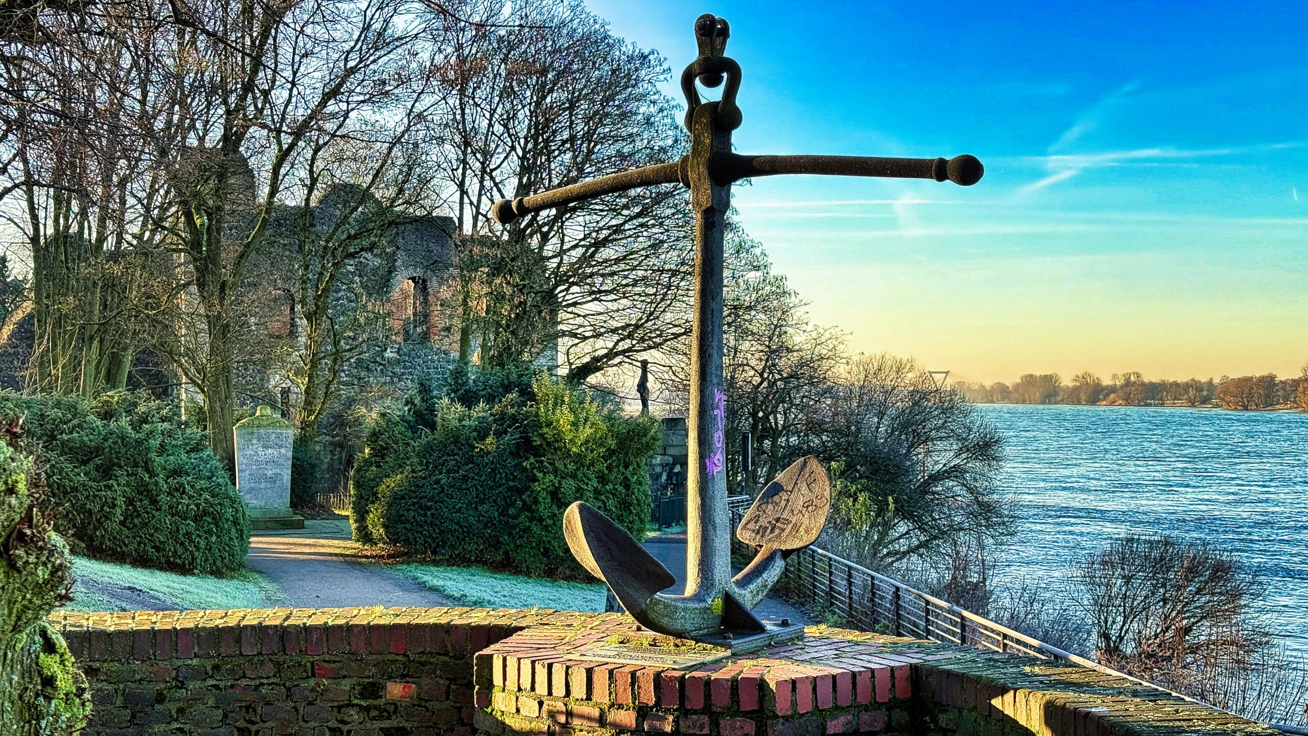 Motiv, Bild, Foto, Fotografie, Stadtteil Kaiserswerth Düsseldorf am Rhein, Anker an der Rheinpromenade